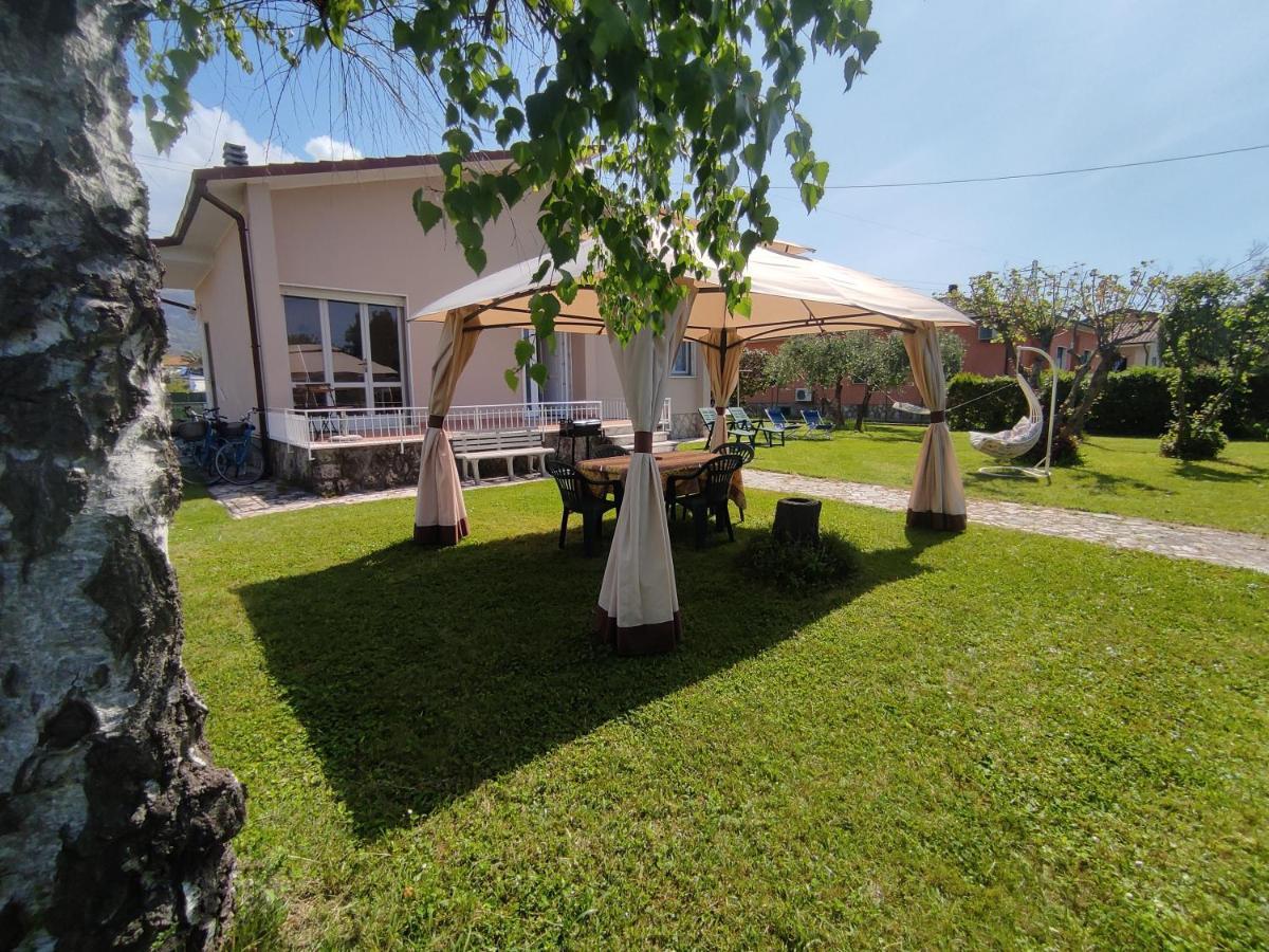 La Mimosa Chic Bed & Breakfast Пиетрасанта Екстериор снимка